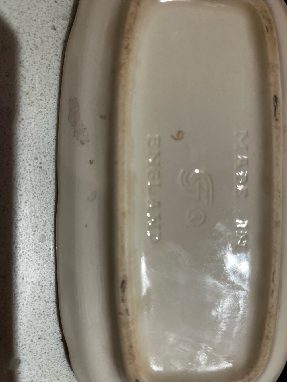 Franciscan Apple theme Covered Butter Dish in Cream with Red - Picture 6 of 6
